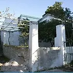 فيلة Eleni *