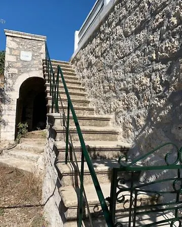 Villa Eleni *